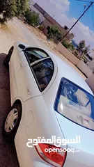  1 نيسان صني موديل 2012 اوتوماتيك ...خصوصي اصلي ... ممشى قليل ...فحص كامل ... ترخيص سنه كامله