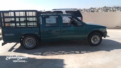  3 ايسوزو للبيع مرخص سنه  ماتور28 تيربو
