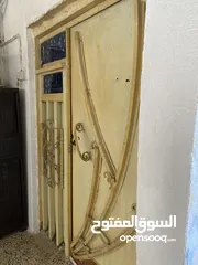  3 بيت للبيع مساحة 240 متر مربع