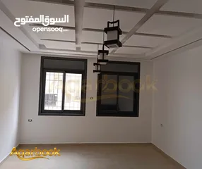  1 شقة للبيع في بيتونيا – بالقرب من الإسكان الفلسطيني