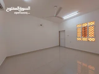  12 غرف مميزة للموظفين في الموالح 11/ قريب من جامع الاسلام