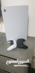  2 متسعمل بحالة ممتازة PlayStation 5