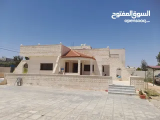  1 بيت كبير عائلي مستقل البيت تبارك الرحمن عن قصر في المفرق الزعتري
