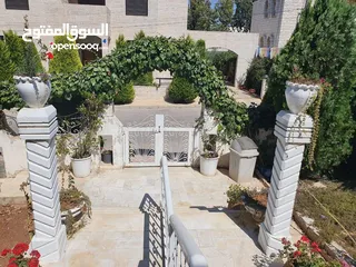  5 فيلا فاخرة للبيع في الجبيهة – مساحة 870 م2 – بدون وسيط