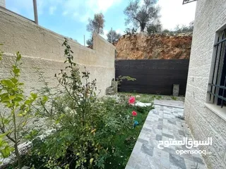  2 شقه للبيع طابق ارضي مع حديقه في الطيره