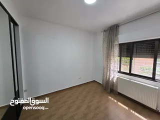  9 عبدون شقه ارضيه مع حديقه و كراج خاص للإيجار الفارغ السنوي