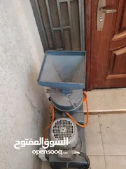  3 مطحنة  للتوابل والبهارات والقمح