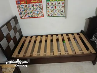  2 سرير مفرد للبيع قياس 1 *2