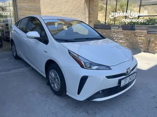  3 Toyota prius 2019