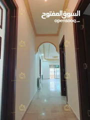  15 شقة مميزة - الجبيهة - 3نوم1ماستر - 220م - بلكونتين بإطلالــــه مميزة - قرب الخدمات العامة