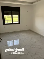  25 شقة ارضية/ 170م/ شفا بدران/ ترس امامي/ ترس خلفي/ موقف سيارة مستقل/ صرف صحي واصل