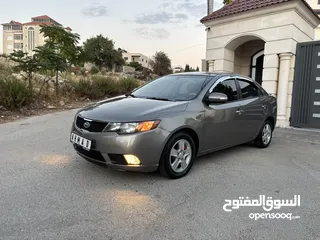  2 كيا فورتي 
2010/2009