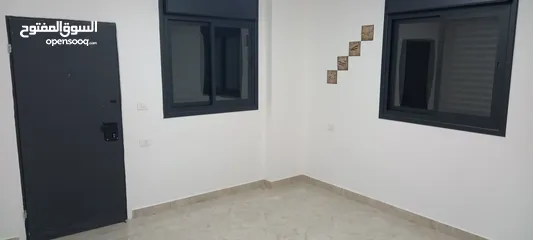  11 شقه للايجار