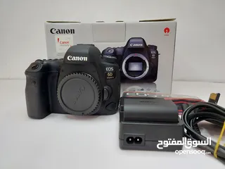  4 للبيع كاميرا canon 6d mark2 -عداد الشتر (13k) فقط.  -الكاميرا وكالة نظيفة جدا استخدام شخصي فقط