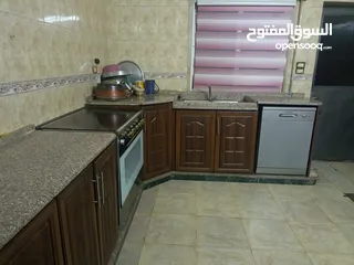  6 بيت مستقل للبيع بسعر مغري كاش من المالك مباشرة