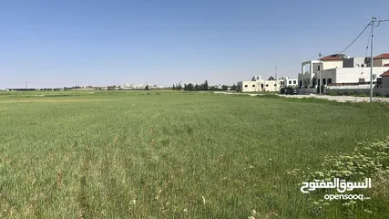  3 ارض للبيع على شارعين في منجا تلعة النوران