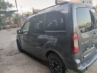  1 بيجو بارتنر