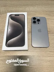  4 iPhone 15 pro-128gb  مستعمل بدون خدوش او ضربات في حالة ممتازة بطارية 93%  لون natural titanium