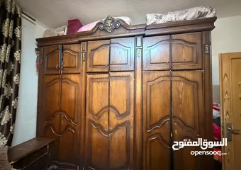  1 خزانة طابقين بحالة جيدة بسعر 70