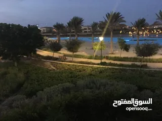  25 فيلا استاند الوان في مراسي اريزو مع إطلالة على البحيرة وحمام السباحة