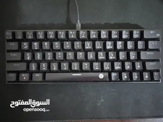  6 قطع للبيع بسعر مغري