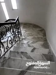  24 فيلا مميزة للبيع في شفا بدران ( Property ID : 31680 )