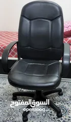  1 Office Chair (Rolling + Hydraulics)