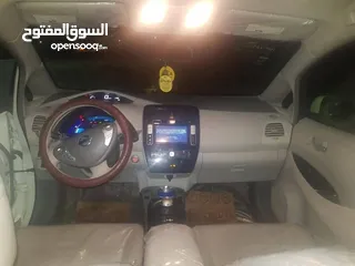  4 سيارة نيسان ليف للبيع  مواصفات جيدة للتواصل رقم الهاتف في الاعلان