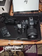  5 كاميرا كانون r10 مع عدسه 24-105-قابل للتخفيط