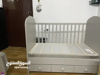  4 Baby crib (Baby bed)