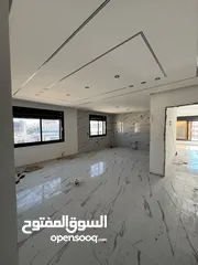  2 بالاقساط في تلاع العلي قرب كلية المجتمع بتشطيب مميز من المالك مباشرة