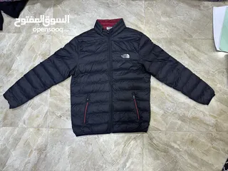  1 جاكيتات للبيع حالتهم وكاله وحده THE NORTH FACE وثنتين صنع ايطاليا