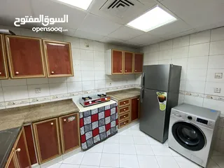  4 Bed space available in baniyas square baniyas metro station exit 2