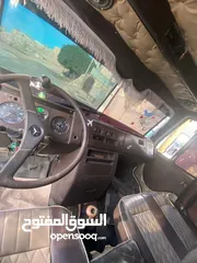  4 تنك ماء صالح للشرب
