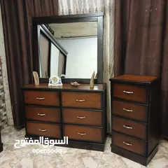  2 غرفة نوم ماستر تفصيل  وكالة الوكالة  استخدامها لا يذكر  خشب لاتيه و زان وقشرة بلوط        فاخرة جدا