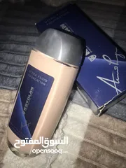  2 الترا فاونديشن اصلي سبب البيع اللون لم يناسب بشرتي بنفع للمناسبات والتصوير بطلع البشرة صافية