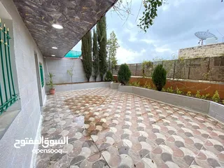  13 استوديو   ارضي   مع   حديقة   مميز   جداً   جداً   للبيع   في   الجاردنز   من   المالك   مباشرة