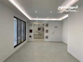  3 فيلا-شاليه مميز للبيع في الغور