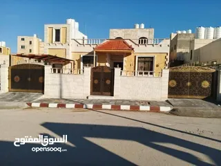  2 منزل مستقل للبيع سحاب ضاحية الاميره ايمان قرب مستشفى توتنجي