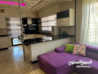  8 شقة شبه طابقية سوبر ديلوكس بمساحة 284m