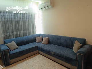  6 طقم كورنر بحالة جيدة للبيع  8 مقاعد +بفة موجود في عمان دير غبار