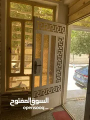  1 شقه صغيره في حي الحسين قريبا لشارع المطار