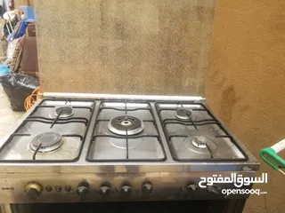  2 gas stove& Mike oven