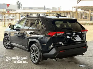  13 تويوتا راف فور ((2023)) XLE بريميوم، بطارية ليثيوم، فحص كامل، فل كامل، فورويل، حره، بسعر مميز..
