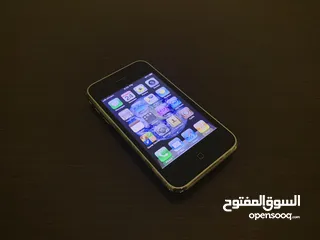  1 iPhone 3GS, 16GB, on iOS 4.1
