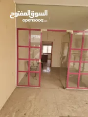  2 الخليل.. الهيبرون سنتر أ ( القديم )..محلات للبيع او البدل .. بسعر حرق على الكاش