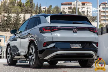  5 Volkswagen ID.4 Corzz Pro 2022 Piano black    عداد صفر , مكفولة