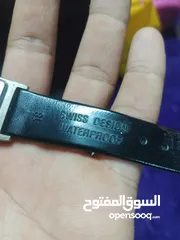  1 ساعة شغاله بحاجة  إلى بطاريات