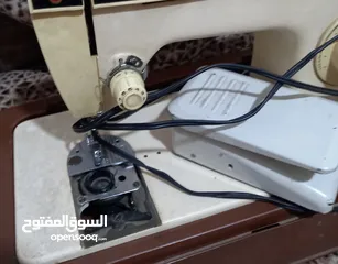  4 ماكنة خياطه سنجر