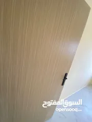  10 شقه مميزه طابق الثالث اخير  لا يوجد تسويه للبيع اربد - الصريح -خلف قصر السعدي  منطقه هادئه